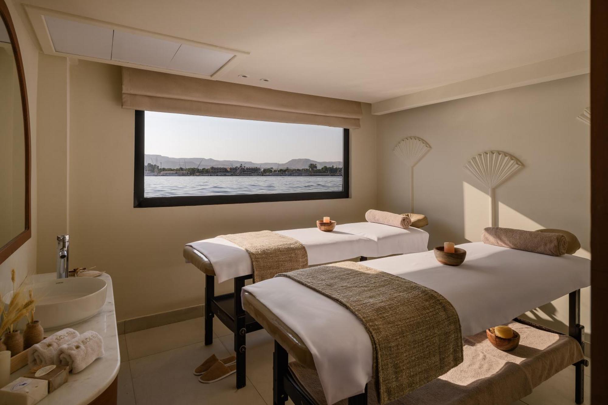Soleil Nile Cruise - Every Monday From Luxor For 4 & 7 Nights, And Every Friday From Aswan For 3 & 7 Nights Exterior photo