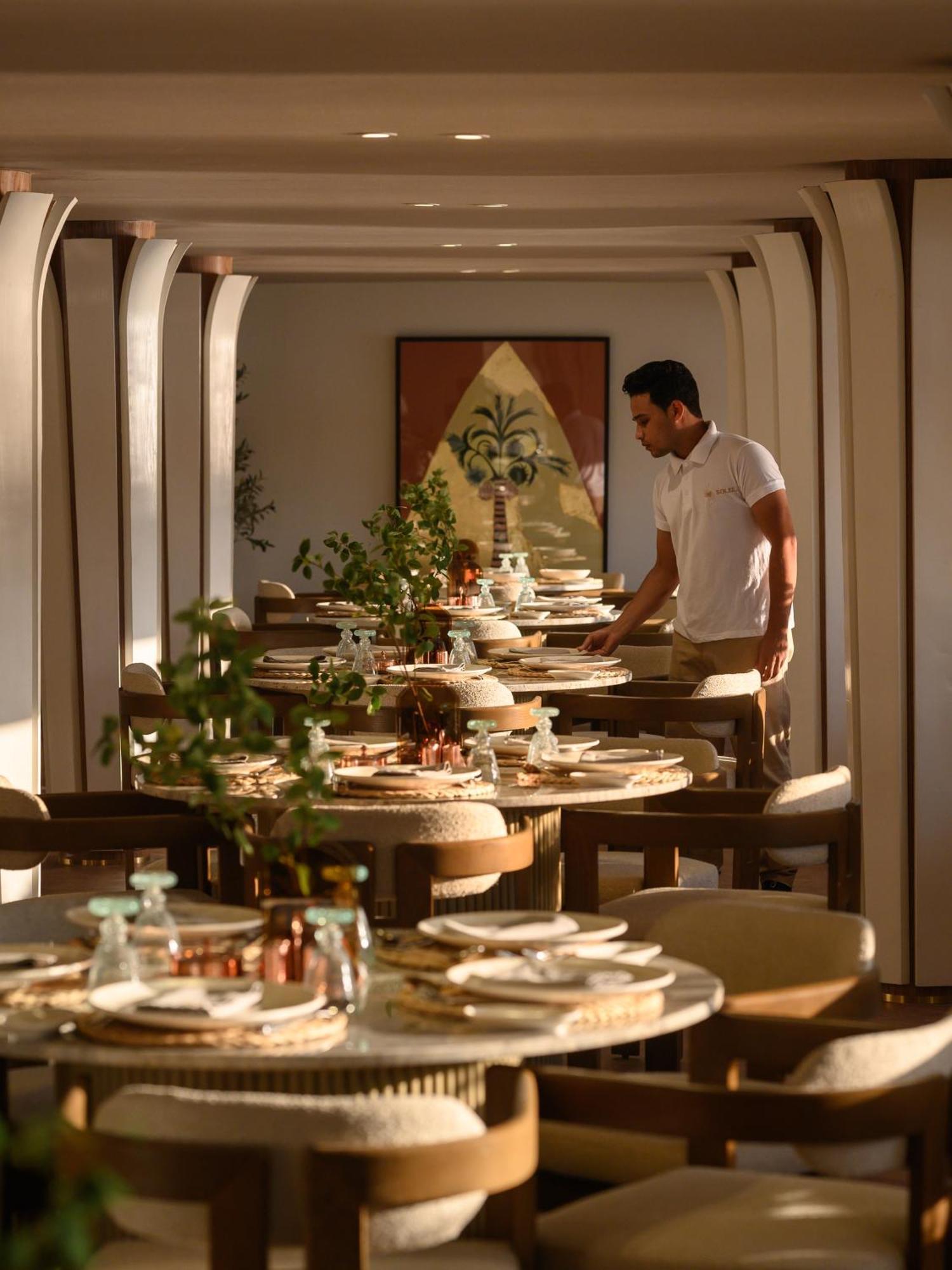 Soleil Nile Cruise - Every Monday From Luxor For 4 & 7 Nights, And Every Friday From Aswan For 3 & 7 Nights Exterior photo